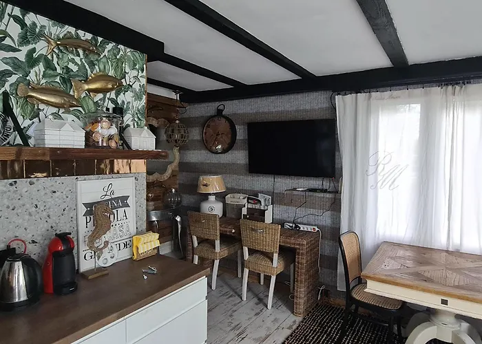 Hel-Tour Pokoje Gościnne