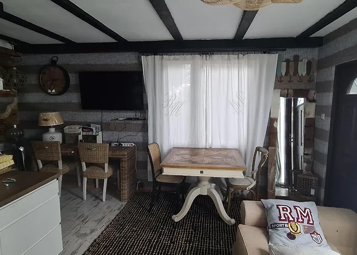 Hel-Tour Pokoje Gościnne